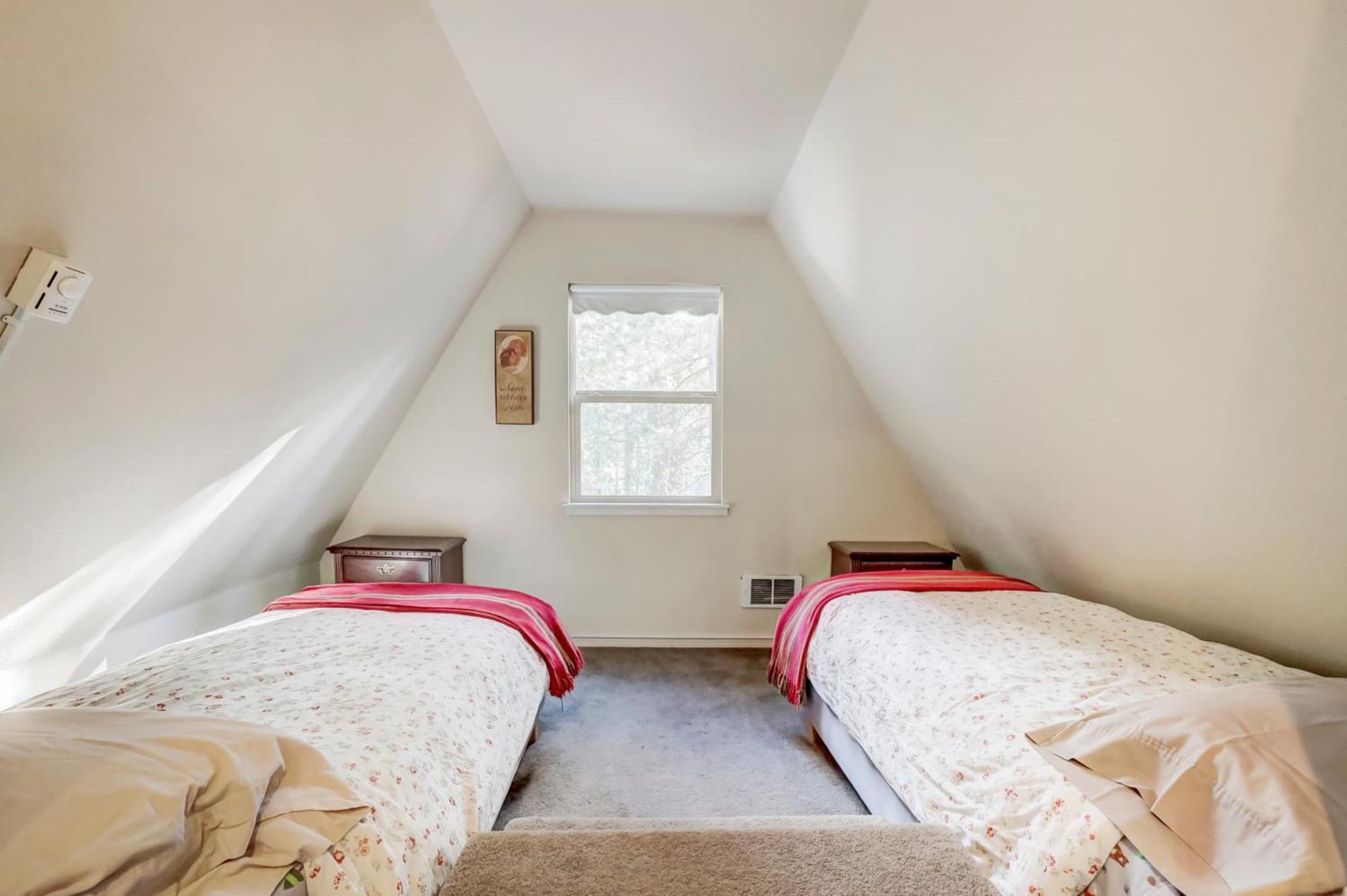 Spacious Classic Cabin Retreat- Near Lassen Mill Creek Экстерьер фото