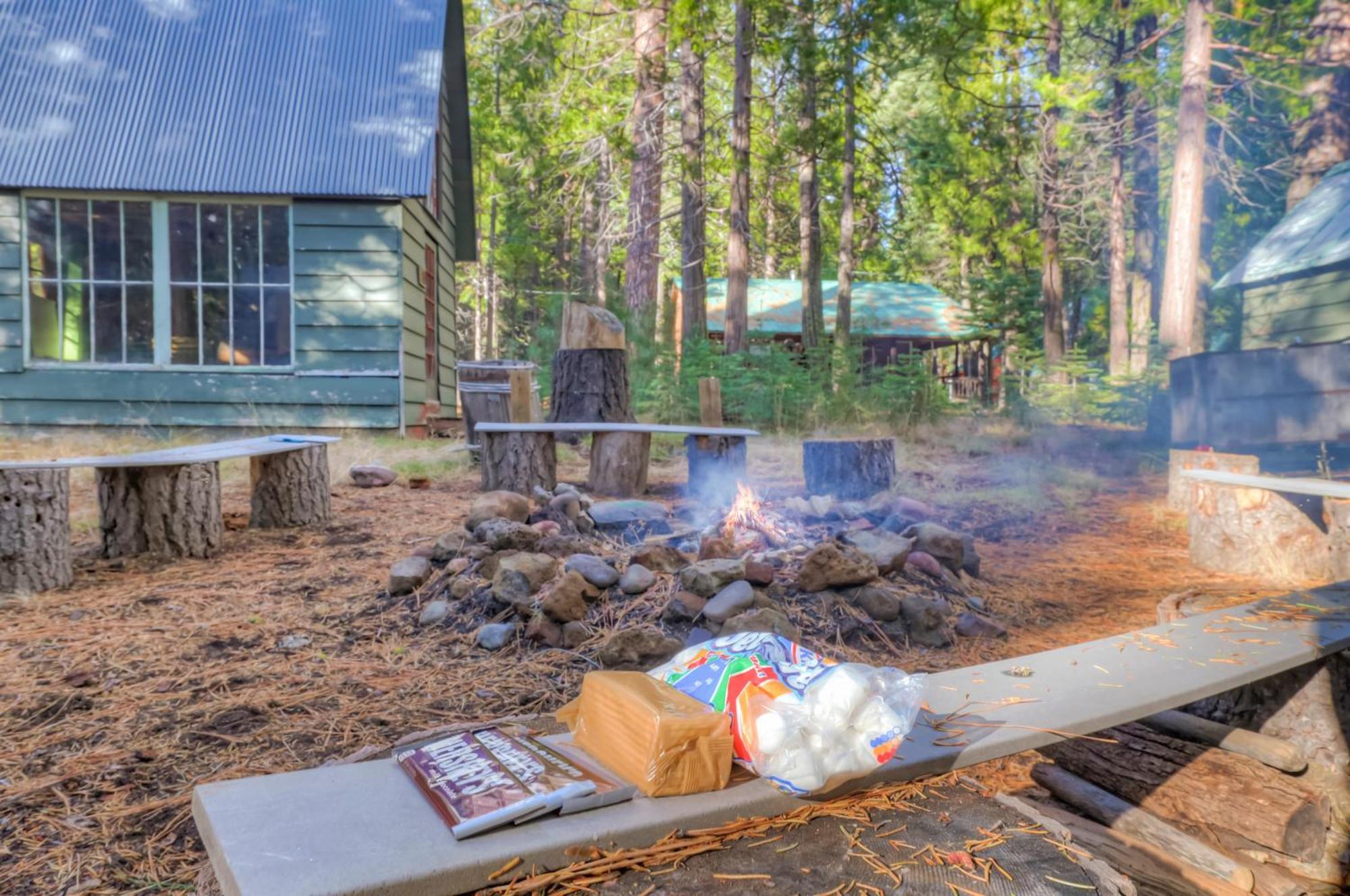 Spacious Classic Cabin Retreat- Near Lassen Mill Creek Экстерьер фото