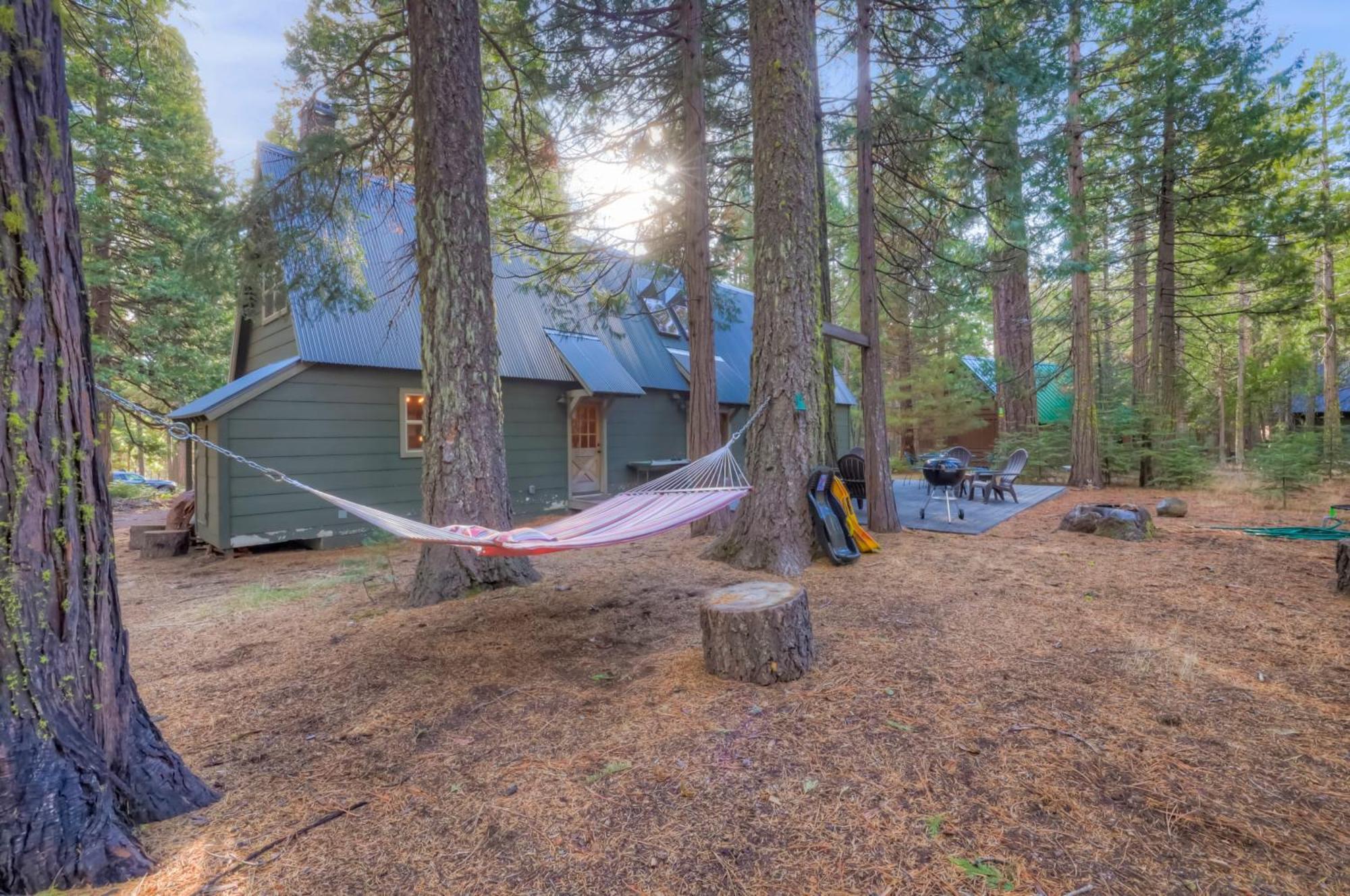 Spacious Classic Cabin Retreat- Near Lassen Mill Creek Экстерьер фото